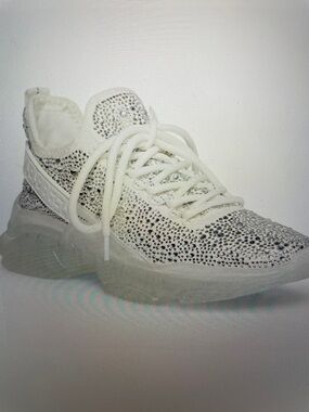 Steve Madden Maxima rhinestone sneaker sz 7